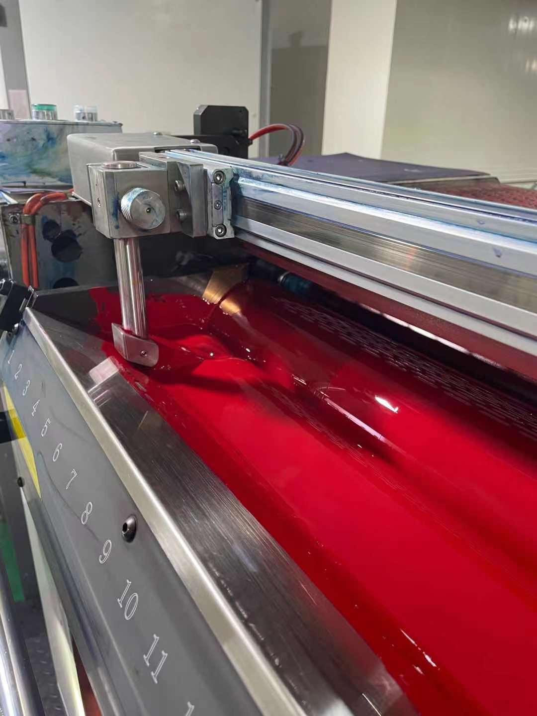 Thiết bị trộn mực tự động cho máy in kim loại